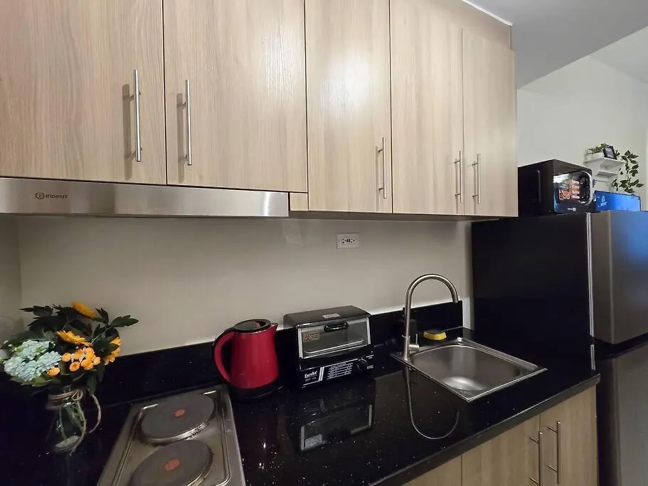 1Br Unit Condotel W Balcony Fame Residences -Fm39 Manila Apartment